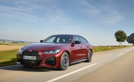 2022 BMW M440i xDrive Gran Coupe (Color: Aventurine Red) Front Three-Quarter Wallpapers 450x275 (4)