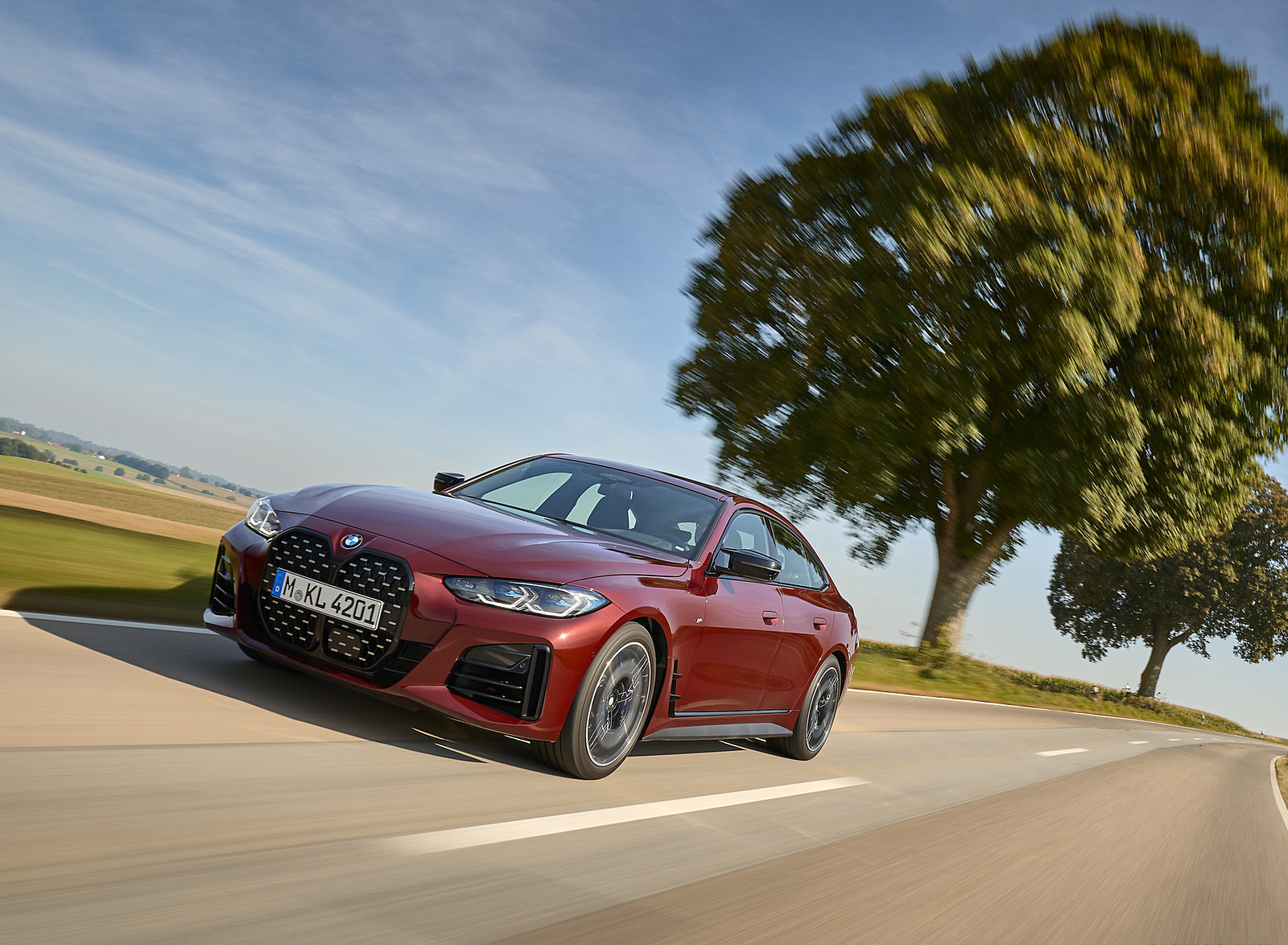 2022 BMW M440i xDrive Gran Coupe (Color: Aventurine Red) Front Three-Quarter Wallpapers (5)