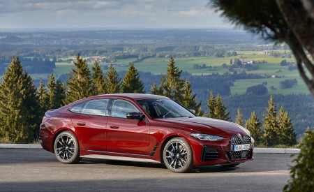 2022 BMW M440i xDrive Gran Coupe (Color: Aventurine Red) Front Three-Quarter Wallpapers 450x275 (66)