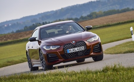 2022 BMW M440i xDrive Gran Coupe (Color: Aventurine Red) Front Wallpapers 450x275 (32)