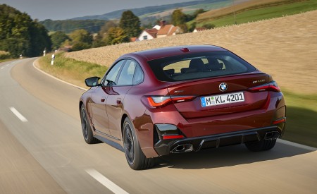 2022 BMW M440i xDrive Gran Coupe (Color: Aventurine Red) Rear Three-Quarter Wallpapers 450x275 (8)