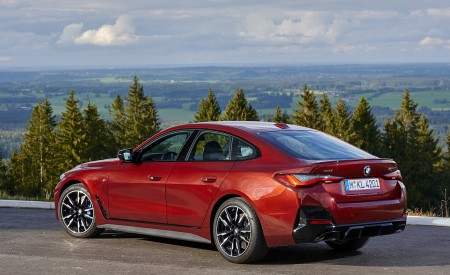 2022 BMW M440i xDrive Gran Coupe (Color: Aventurine Red) Rear Three-Quarter Wallpapers 450x275 (72)