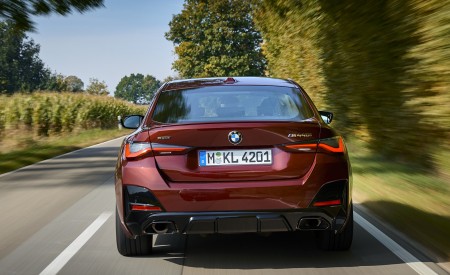 2022 BMW M440i xDrive Gran Coupe (Color: Aventurine Red) Rear Wallpapers 450x275 (9)