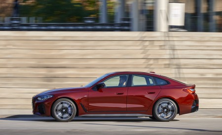 2022 BMW M440i xDrive Gran Coupe (Color: Aventurine Red) Side Wallpapers 450x275 (44)