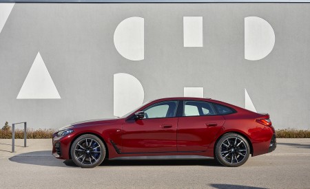 2022 BMW M440i xDrive Gran Coupe (Color: Aventurine Red) Side Wallpapers 450x275 (49)