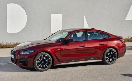 2022 BMW M440i xDrive Gran Coupe (Color: Aventurine Red) Side Wallpapers 450x275 (50)