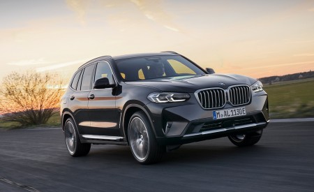 2022 BMW X3 Front Three-Quarter Wallpapers 450x275 (74)