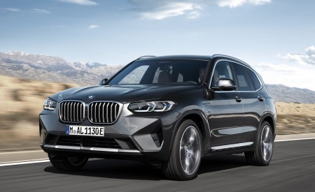 2022 BMW X3 Front Three-Quarter Wallpapers 450x275 (68)