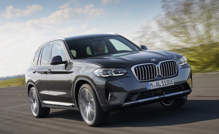 2022 BMW X3 Front Three-Quarter Wallpapers  450x275 (75)