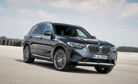 2022 BMW X3 Front Three-Quarter Wallpapers 450x275 (78)