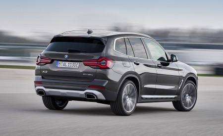 2022 BMW X3 Rear Three-Quarter Wallpapers  450x275 (80)