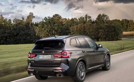 2022 BMW X3 Rear Three-Quarter Wallpapers  450x275 (10)
