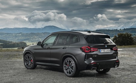 2022 BMW X3 Rear Three-Quarter Wallpapers 450x275 (38)