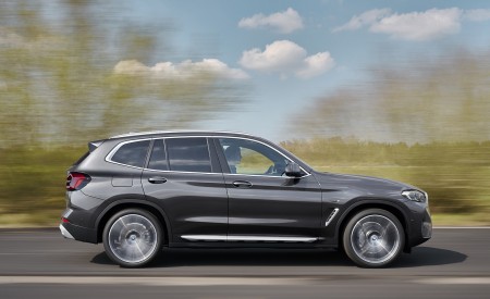 2022 BMW X3 Side Wallpapers 450x275 (71)