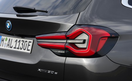 2022 BMW X3 Tail Light Wallpapers 450x275 (92)