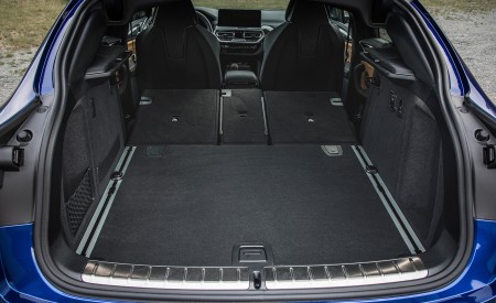 2022 BMW X4 M Competition (Color: Marina Bay Blue Metallic) Trunk Wallpapers  450x275 (192)