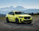 2022 BMW X4 M (Color: Sao Paulo Yellow) Front Three-Quarter Wallpapers 150x120 (33)