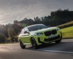 2022 BMW X4 M (Color: Sao Paulo Yellow) Front Three-Quarter Wallpapers 150x120 (11)