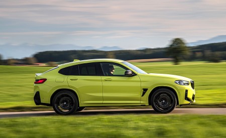 2022 BMW X4 M Competition (Color: Sao Paulo Yellow) Side Wallpapers 450x275 (83)