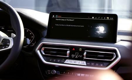 2022 BMW X4 M40i Central Console Wallpapers 450x275 (27)