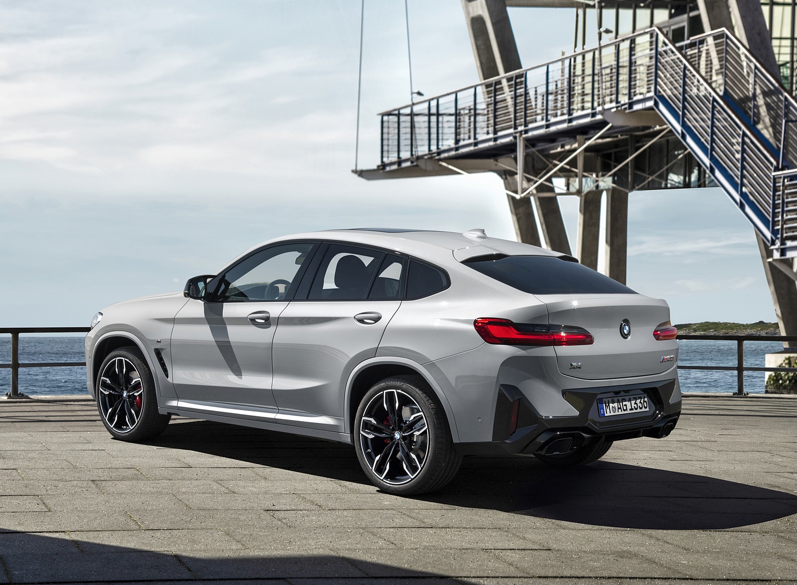 2022 BMW X4 M40i Rear Three-Quarter Wallpapers (15)