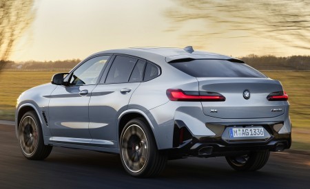 2022 BMW X4 M40i Rear Three-Quarter Wallpapers 450x275 (4)