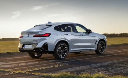 2022 BMW X4 M40i Rear Three-Quarter Wallpapers 450x275 (20)