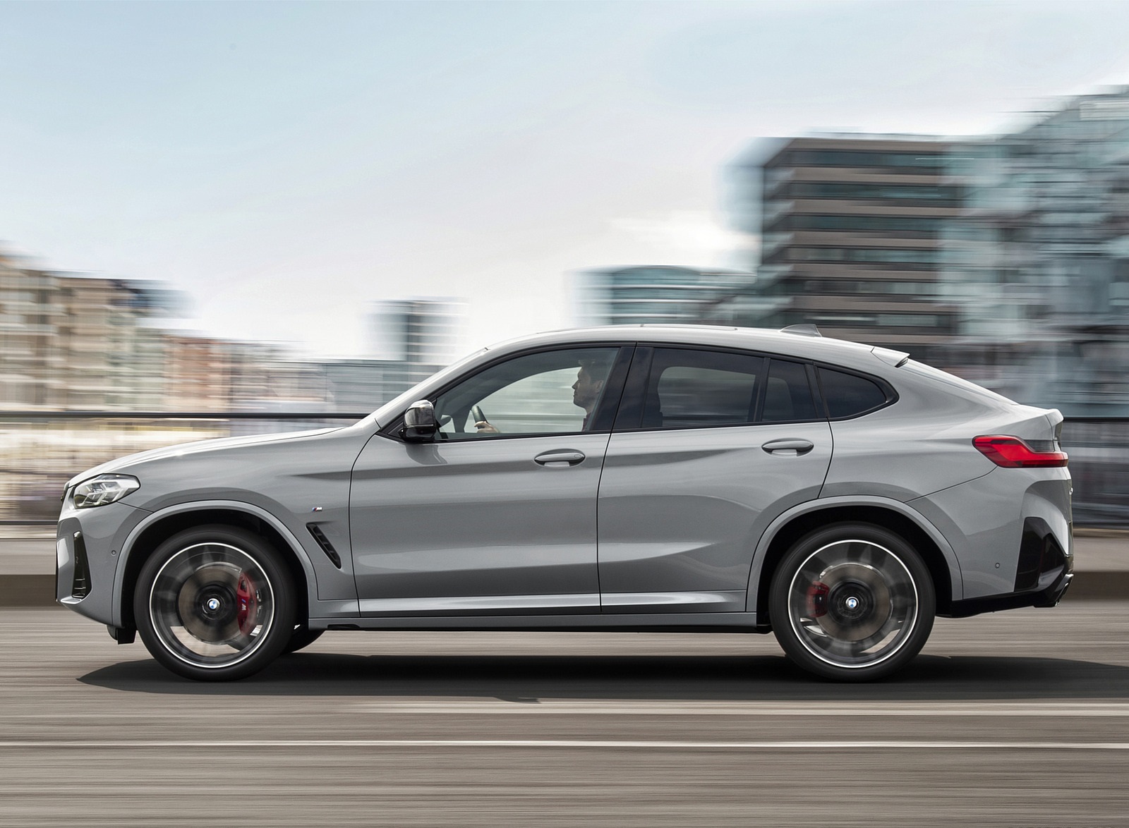 2022 BMW X4 M40i Side Wallpapers (12)