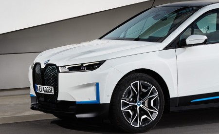 2022 BMW iX xDrive40 Detail Wallpapers 450x275 (54)