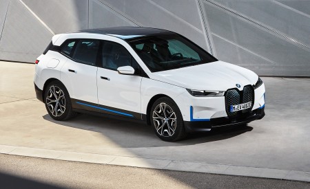 2022 BMW iX xDrive40 Front Three-Quarter Wallpapers  450x275 (49)