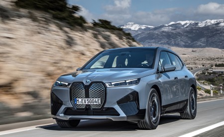 2022 BMW iX xDrive50 Front Three-Quarter Wallpapers  450x275 (13)