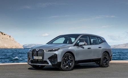 2022 BMW iX xDrive50 Front Three-Quarter Wallpapers  450x275 (39)