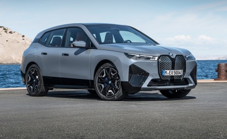 2022 BMW iX xDrive50 Front Three-Quarter Wallpapers  450x275 (40)