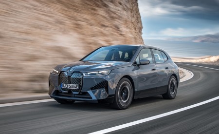 2022 BMW iX xDrive50 Front Three-Quarter Wallpapers 450x275 (15)