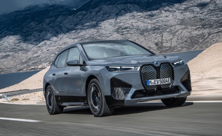 2022 BMW iX xDrive50 Front Three-Quarter Wallpapers 450x275 (7)