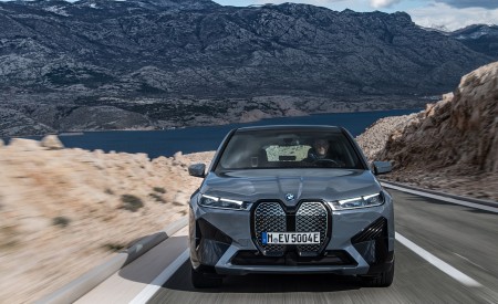 2022 BMW iX xDrive50 Front Wallpapers  450x275 (17)