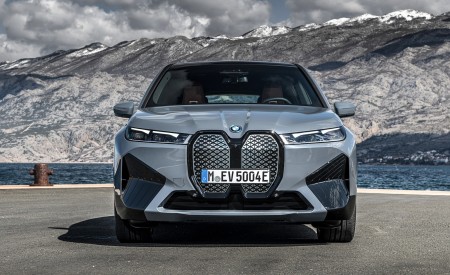 2022 BMW iX xDrive50 Front Wallpapers 450x275 (42)