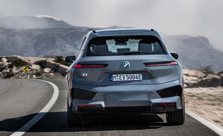 2022 BMW iX xDrive50 Rear Wallpapers 450x275 (19)