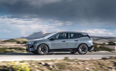 2022 BMW iX xDrive50 Side Wallpapers 450x275 (20)