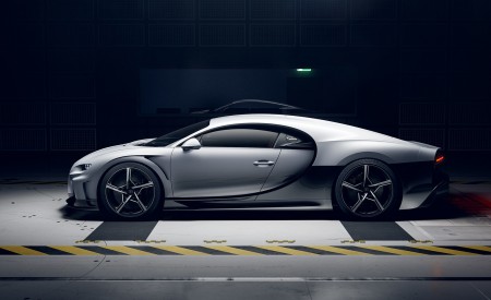 2022 Bugatti Chiron Super Sport Side Wallpapers 450x275 (42)