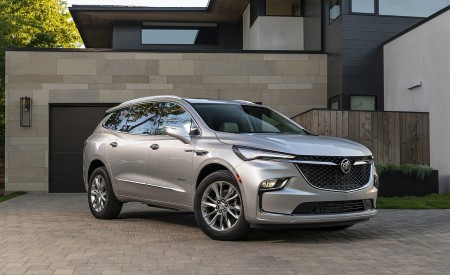 2022 Buick Enclave Avenir Front Three-Quarter Wallpapers  450x275 (5)
