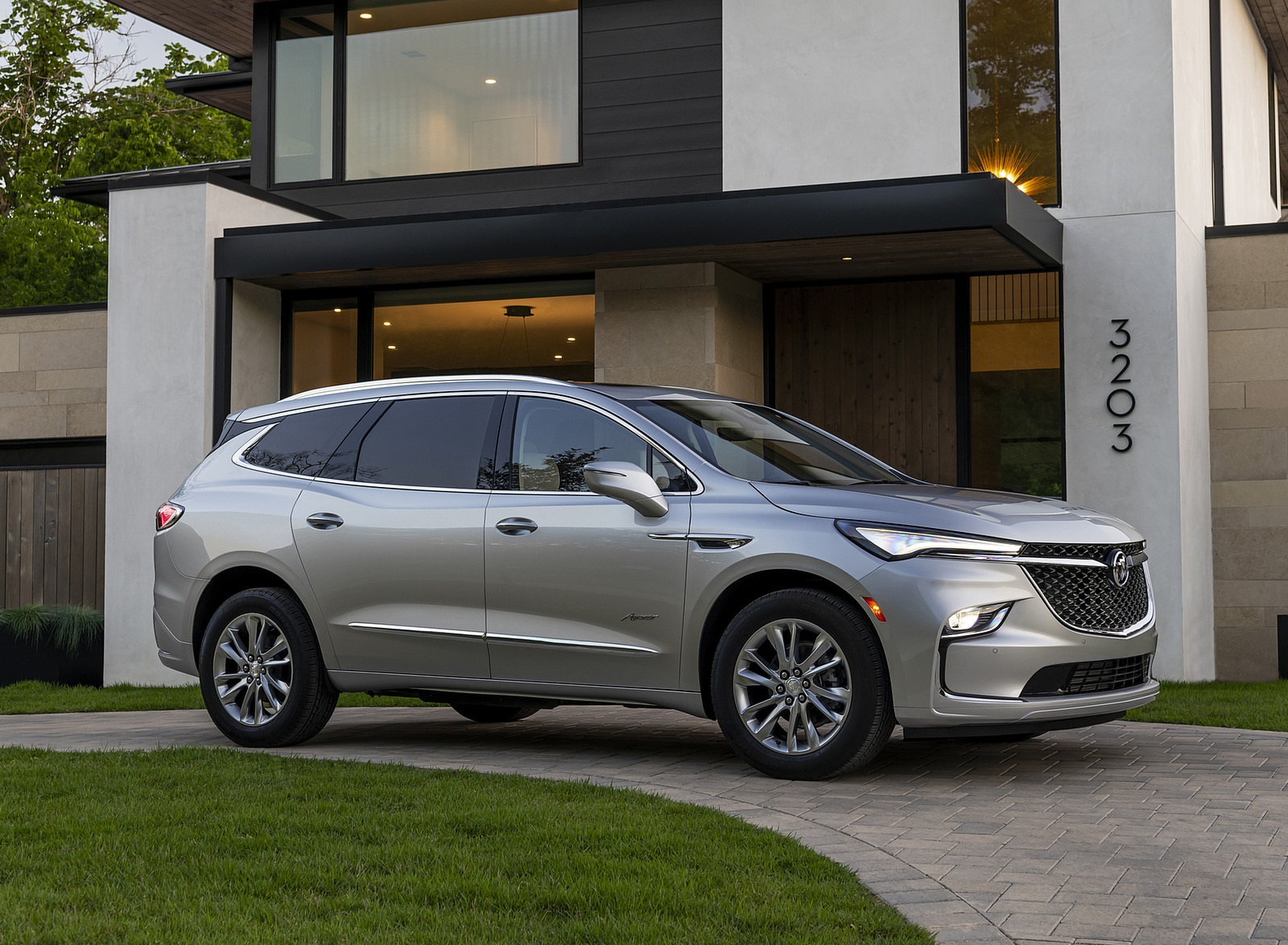 2022 Buick Enclave Avenir Front Three-Quarter Wallpapers (7)