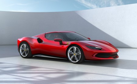 2022 Ferrari 296 GTB Front Three-Quarter Wallpapers 450x275 (4)
