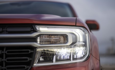 2022 Ford Maverick 2L-EcoBoost AWD Lariat Headlight Wallpapers 450x275 (11)
