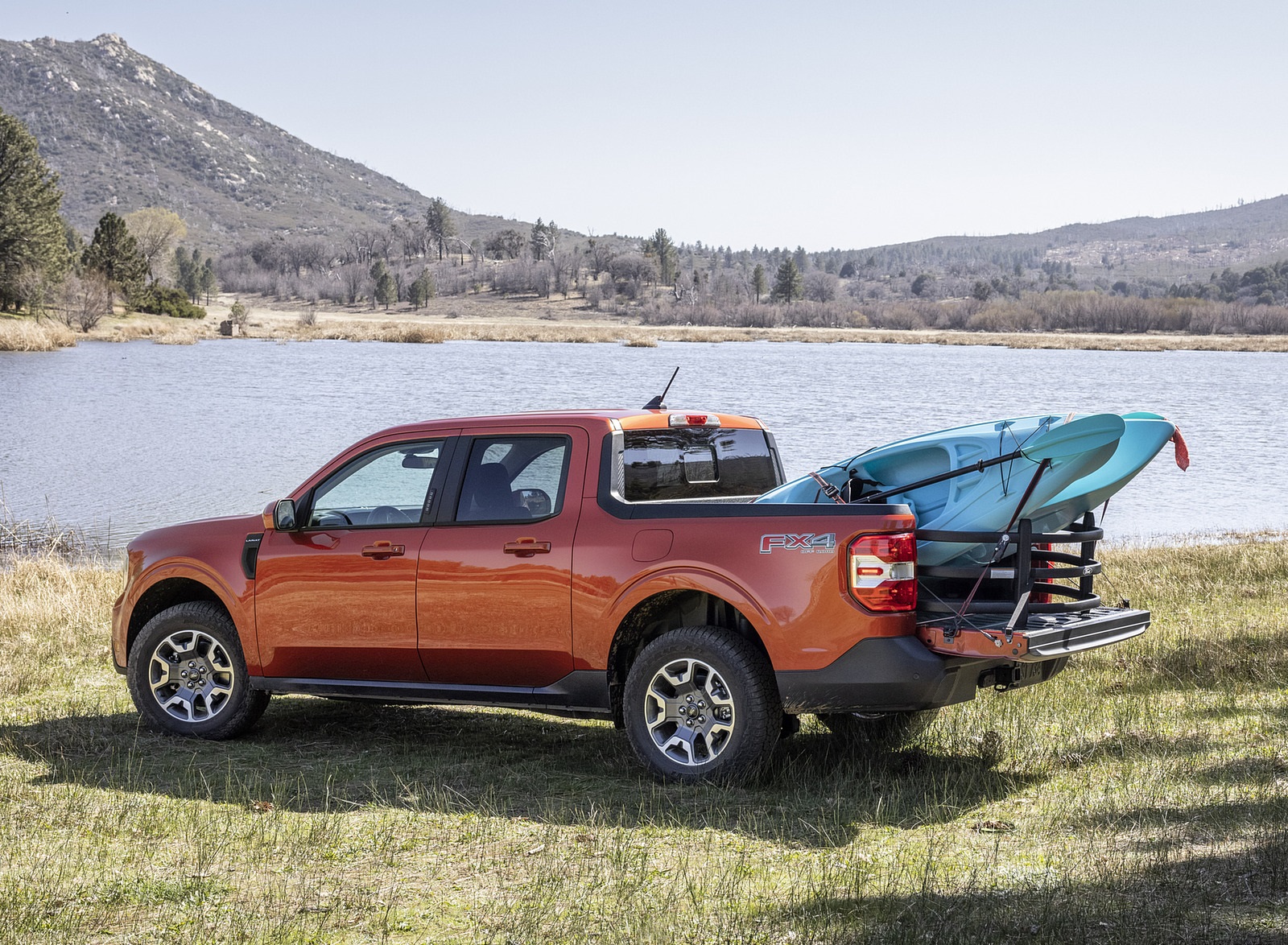 2022 Ford Maverick 2L-EcoBoost AWD Lariat Rear Three-Quarter Wallpapers #9 of 43