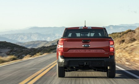 2022 Ford Maverick 2L-EcoBoost AWD Lariat Rear Wallpapers 450x275 (5)