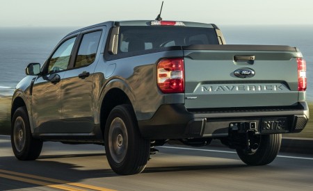 2022 Ford Maverick Hybrid XLT Rear Three-Quarter Wallpapers 450x275 (4)