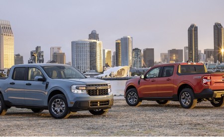2022 Ford Maverick Hybrid XLT and Ford Maverick Lariat Wallpapers 450x275 (8)