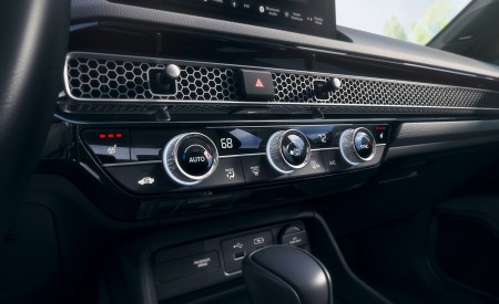 2022 Honda Civic Hatchback Interior Detail Wallpapers 450x275 (18)