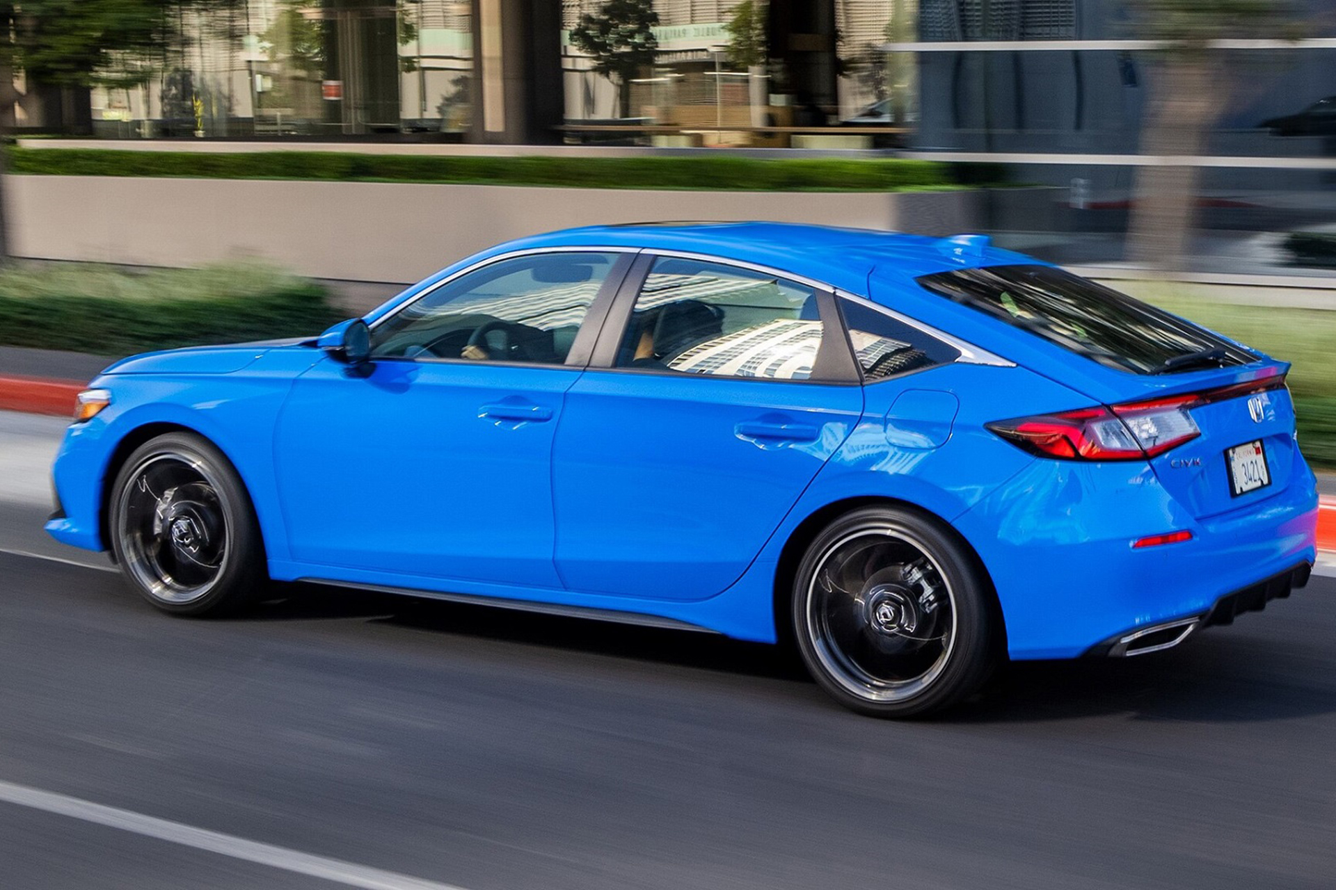2022 Honda Civic Hatchback Rear Three-Quarter Wallpapers (8)